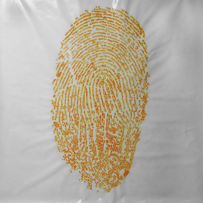 Fingerprint 2, Mixed media on Canvas (Under the light), 200 × 200 cm, 2017 指紋 2，複合媒材、畫布(開燈)，200 × 200 cm，2017