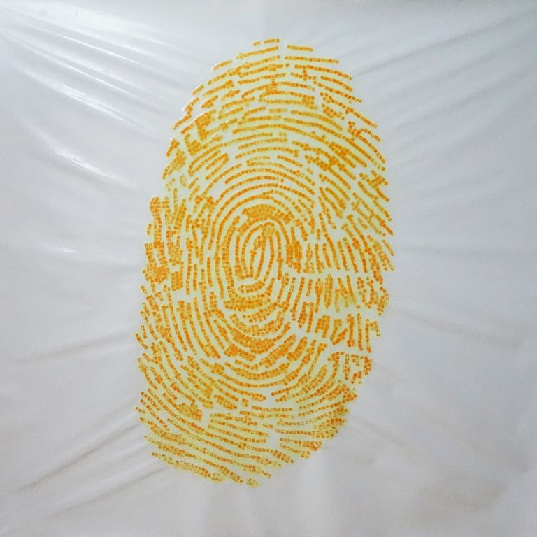 Fingerprint 7, Mixed media on Canvas (Under the light), 200 × 200 cm, 2019 指紋 7，複合媒材、畫布(開燈)，200 × 200 cm，2019